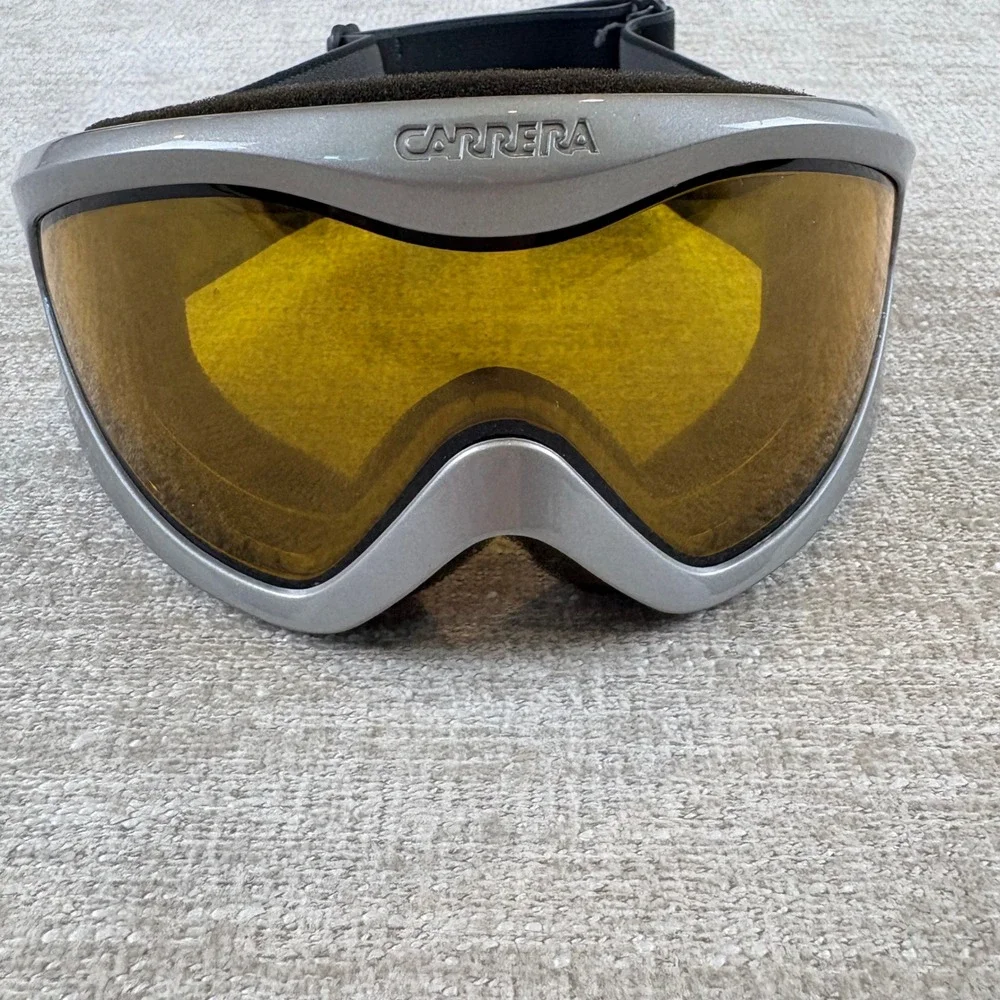 Carrera Snow Goggles Unisex OS Silver Yellow Lens Vented Ski Snowboard Sport EUC